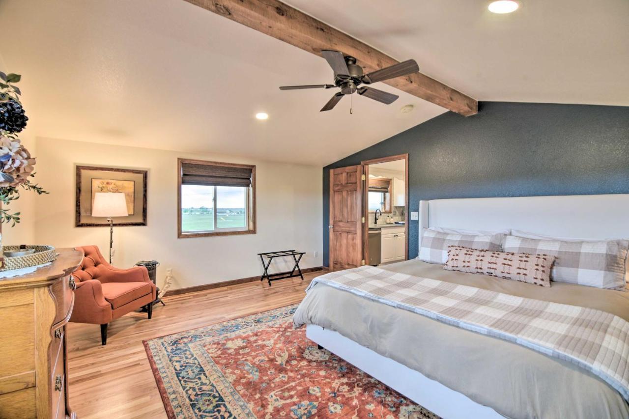 Lovely Barn Loft With Mountain Views On Horse Estate Fort Collins Exterior photo